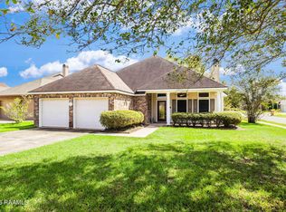 107 Kings Harbour Dr, Lafayette, LA 70508