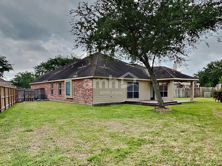 2918 Meridian Bay Ln — Photo 21