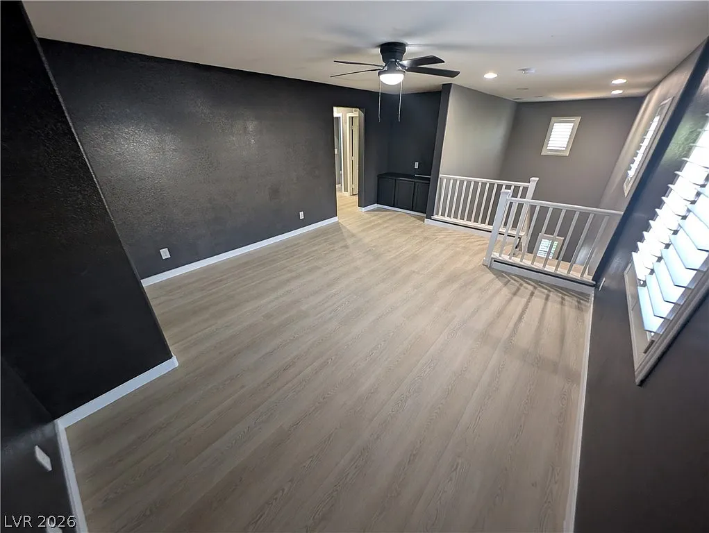 4 bed, 2.5 bath, 2601 sqft, $2,400 — Photo 2