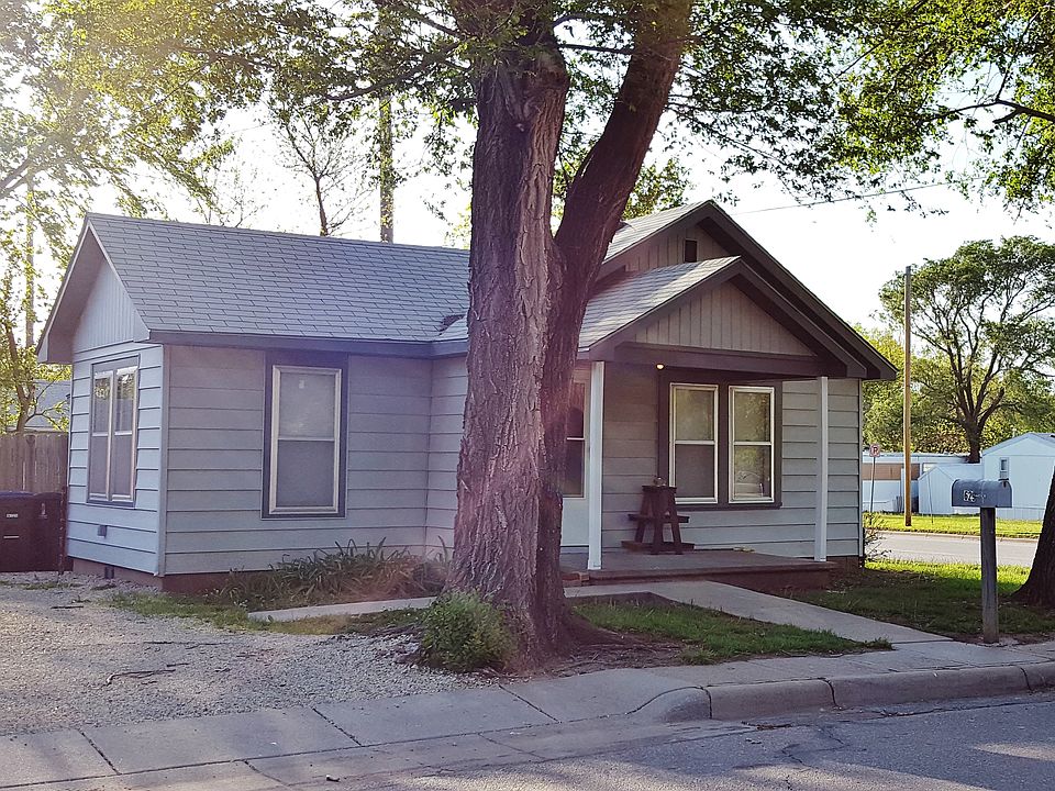 1st image of 629 N Houser Dr