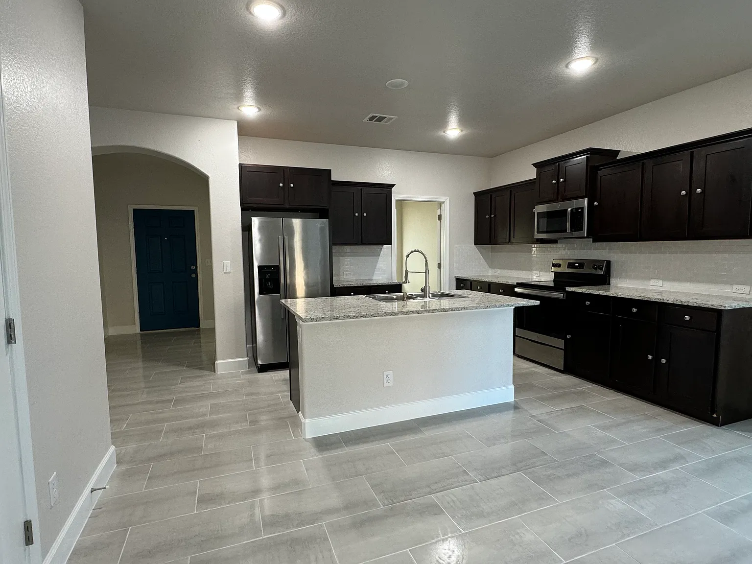 3 bed, 1543 sqft, $1,600 — Photo 3