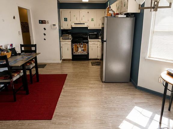 5th image of 2701 Tara Heights Court