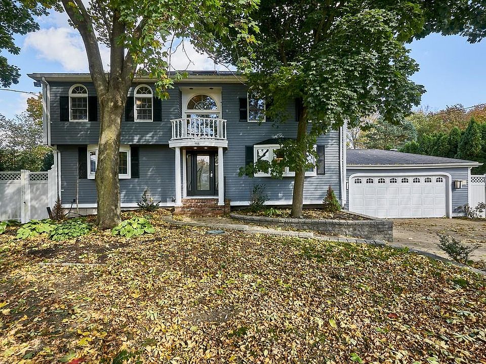 1st image of 98 Kotlik St