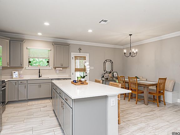 5th image of 26785 Elmcrest Dr