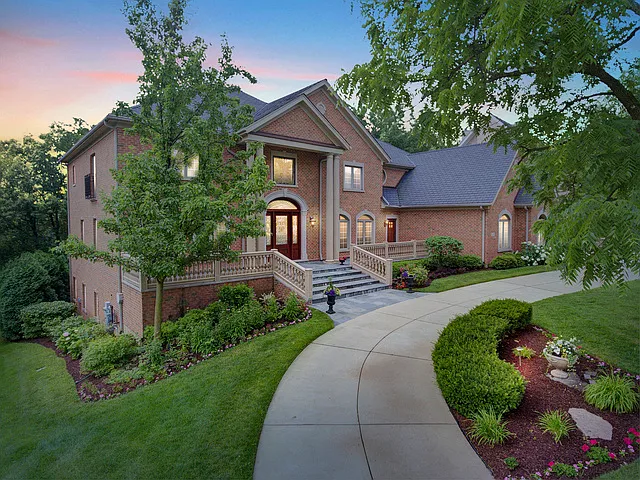7 Sylvan Glen Ct photo 1
