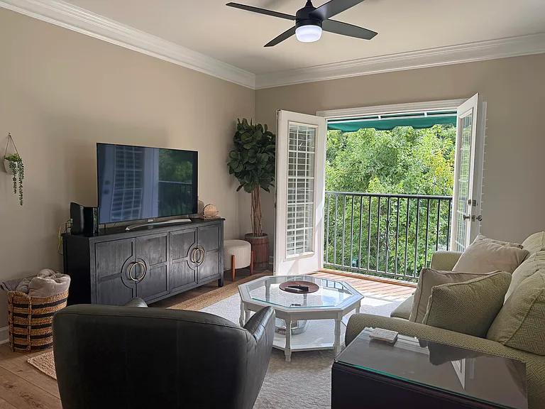 106 Sunset Cir #202 — Photo 4