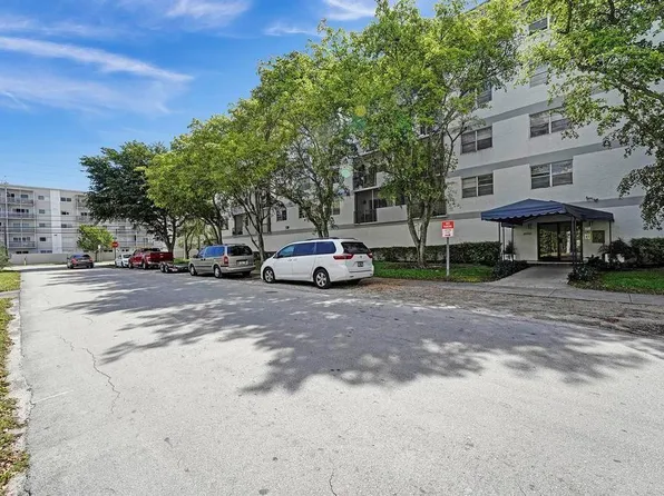 8950 NE 8th Avenue #213, Miami, FL 33138