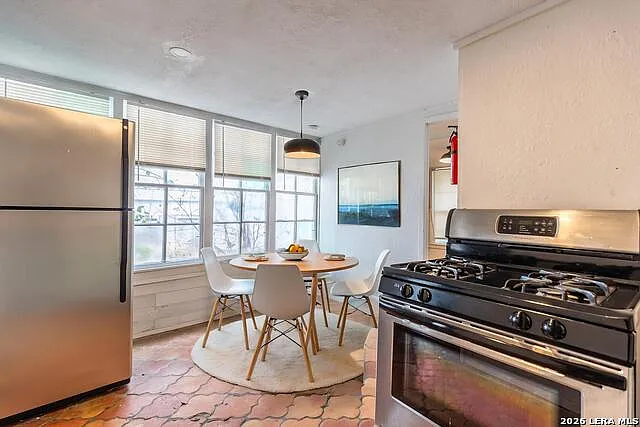 1 bed, 1.0 bath, 1929 sqft, $795 — Photo 4