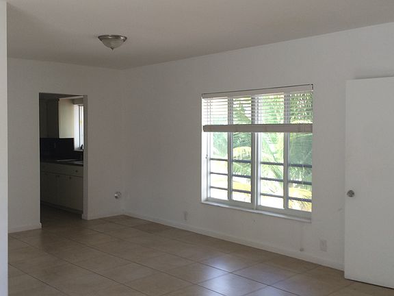 3rd image of 1040 92nd St APT 1