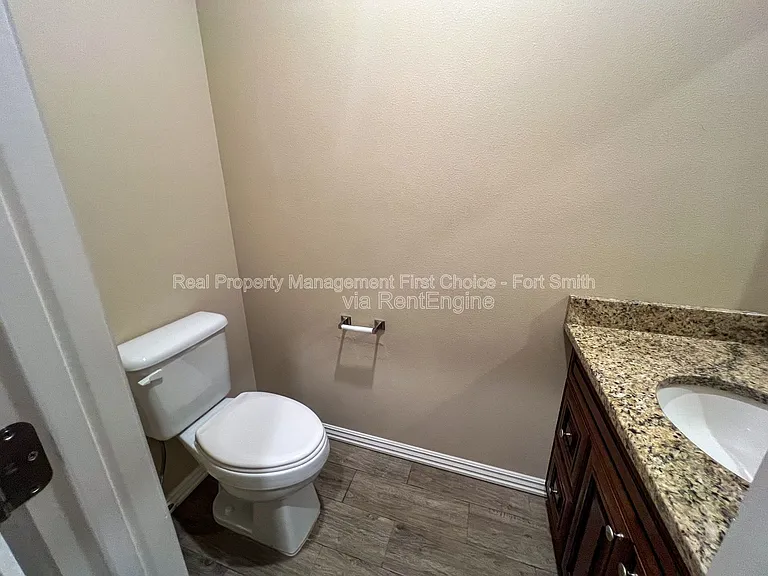 6715 Maribette Rd — Photo 11