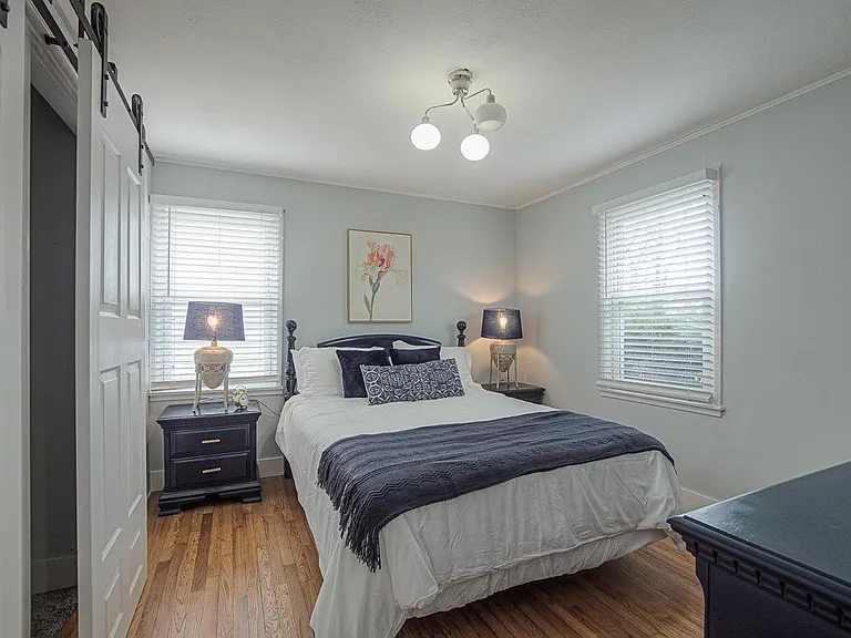 7604 Conser St — Photo 10
