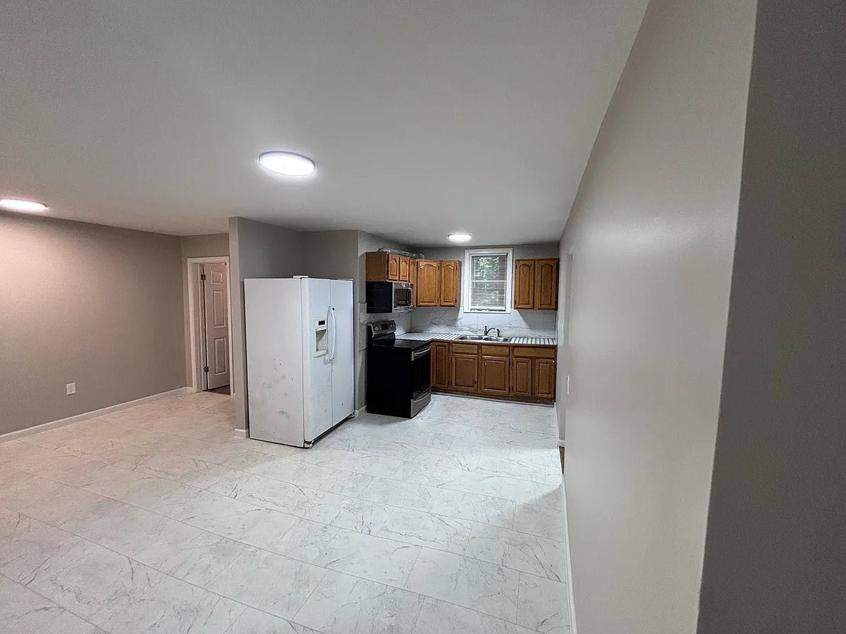 Building Photo - 25 Boswell Ave #2