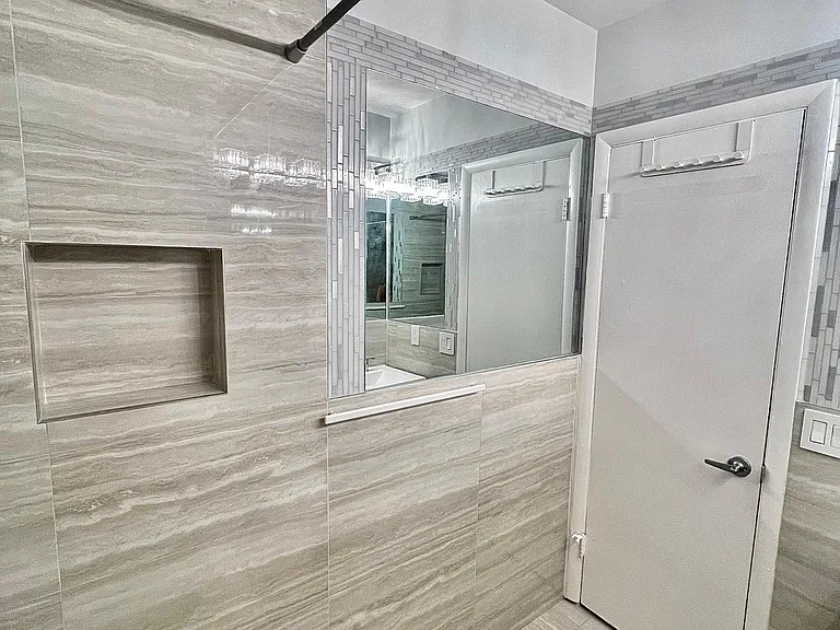 2815 NE 33rd Ave #205 — Photo 15