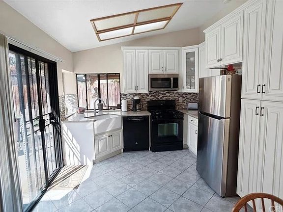 2nd image of 112 Horizon Rd