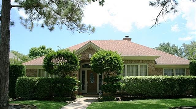 1st image of 2023 Autumn Lake Dr