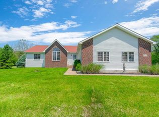 6110 E Whitetie Rd, Coal City, IL 60416