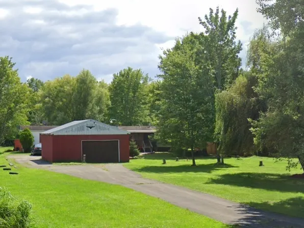 6790 Slater Rd, Andover, OH 44003