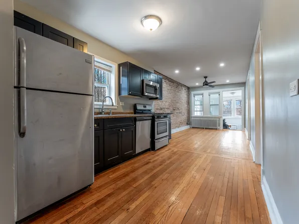 3908 W Montrose Ave APT 2R, Chicago, IL 60618
