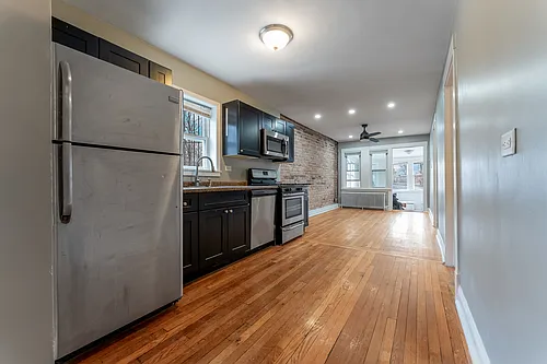 3908 W Montrose Ave #2R Photo 1
