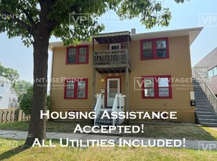 112 N Jackson St, Green Bay, WI 54301