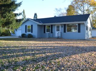 5227 W Nokomis Rd, Brown Deer, WI 53223