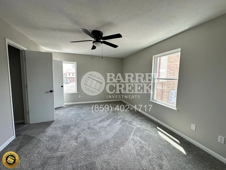 130 Ewing Ave — Photo 7