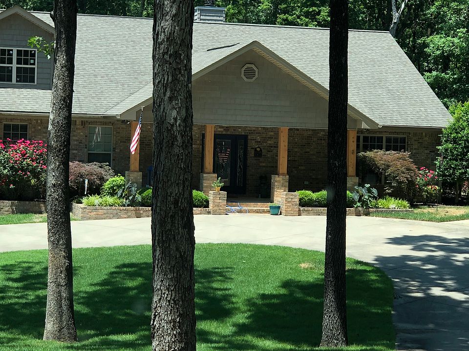 2nd image of 451 County Road 744