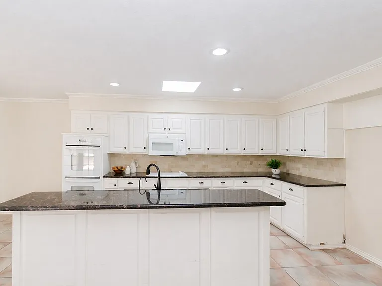 3306R Haynes Ave — Photo 16