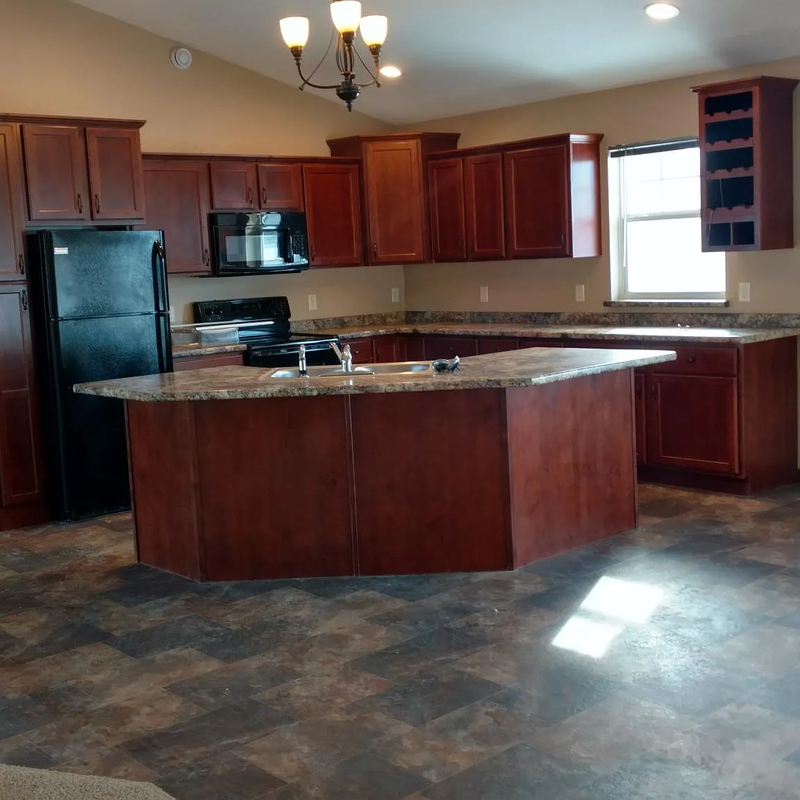 3 bed, 1530 sqft, $2,200 — Photo 2