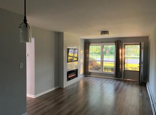 2821 W 13 Mile Rd, Royal Oak, MI 48073