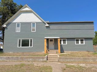 219 W 6th St, La Junta, CO 81050