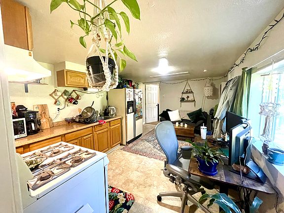 3rd image of 316 1st St #3
