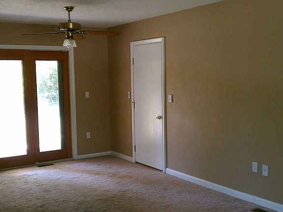 3rd image of 8026 Washington Park Dr