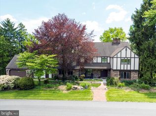 9 Knollwood Dr, Sinking Spring, PA 19608
