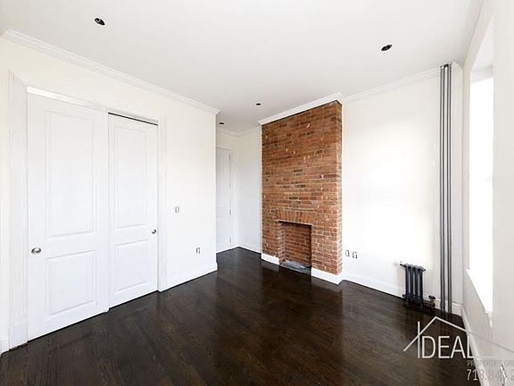 4th image of 293 Degraw St APT 3R