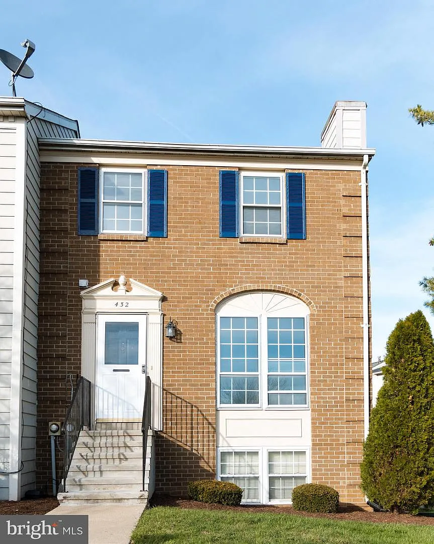432 Terry Ct #B4 photo 1