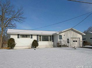 325 Wells Ave E, North Syracuse, NY 13212