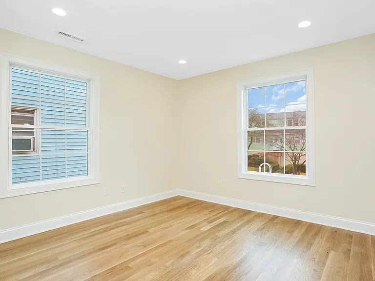 81 Cos Cob Ave #B — Photo 6