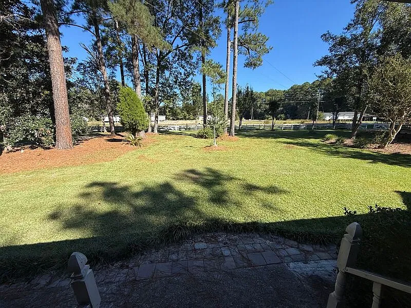 4 bed, 3.0 bath, $1,900 — Photo 2