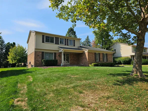 2070 Winchester Rd, Rochester Hills, MI 48307