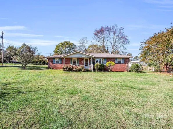 373 Old Wagy Rd, Forest City, NC 28043