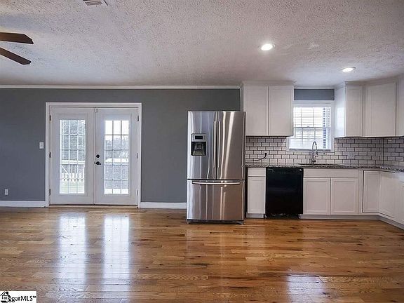 4th image of 1 Luray Dr