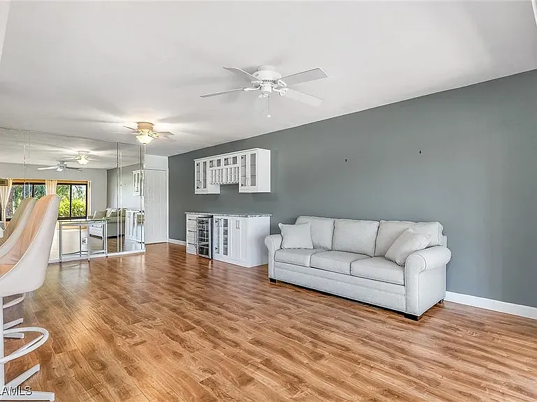 5625 Trailwinds Dr #412 — Photo 6