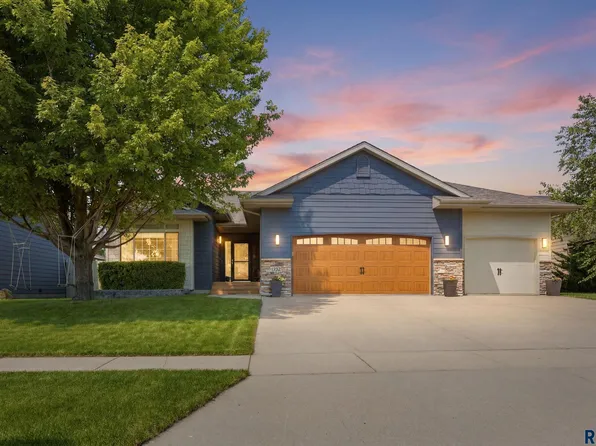 2205 S Katie Ave, Sioux Falls, SD 57106