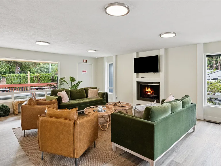Fairmount Park Apartments — Photo 32
