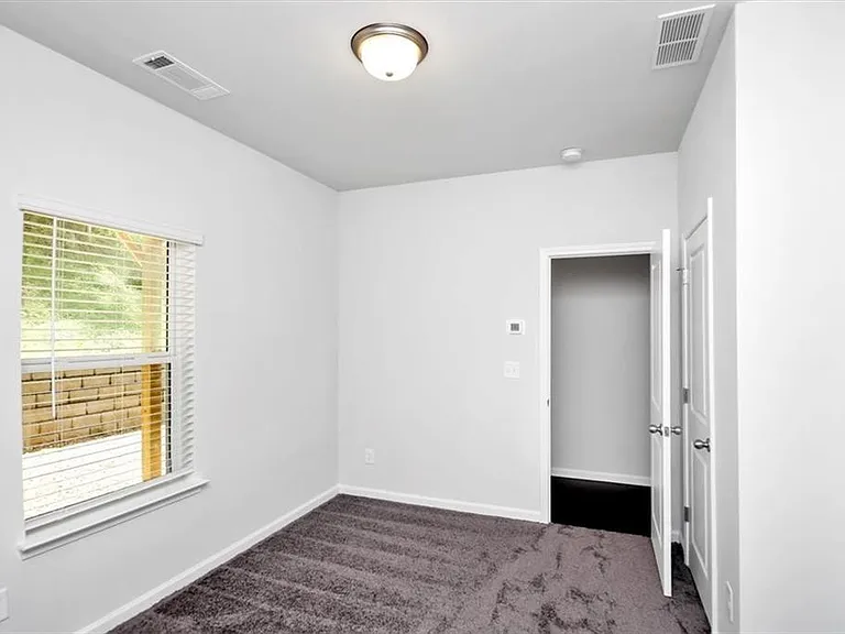 2601 Hedgeway Cir NW — Photo 17