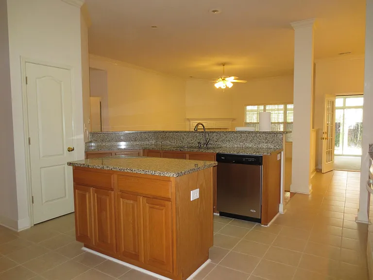 129 Bridgefield Rd — Photo 9