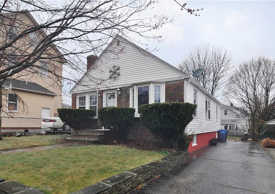 1st image of 127 Hillwood St