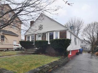 127 Hillwood St, Cranston, RI 02920