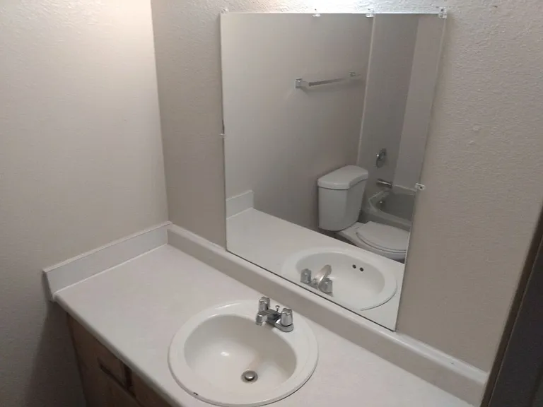 321 N 5th St #13 — Photo 7